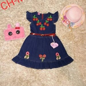 Color blue navy size 2 yesrs